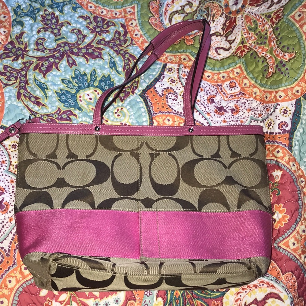 Authentic coach purse